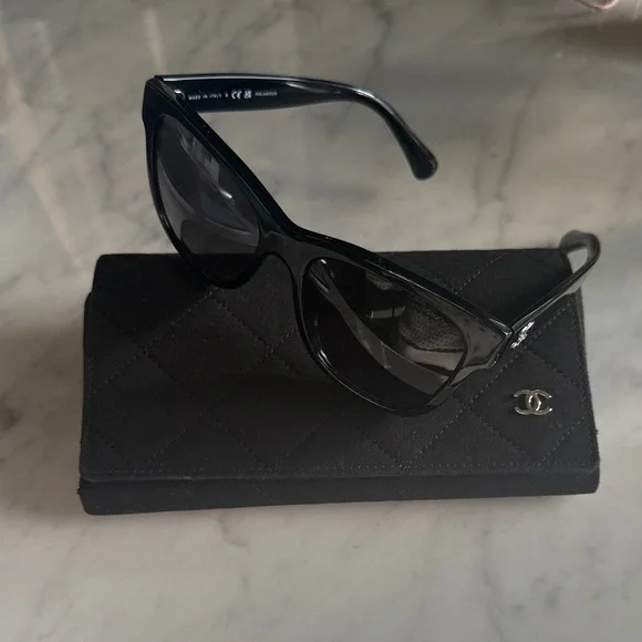CHANEL CH5380 square women’s Black Sunglasses - Picture 1 of 9